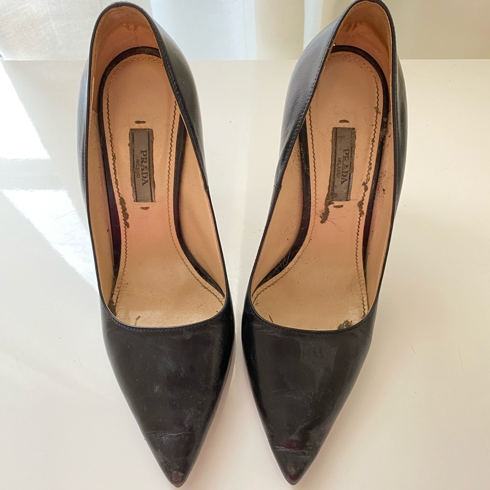Prada black leather pumps